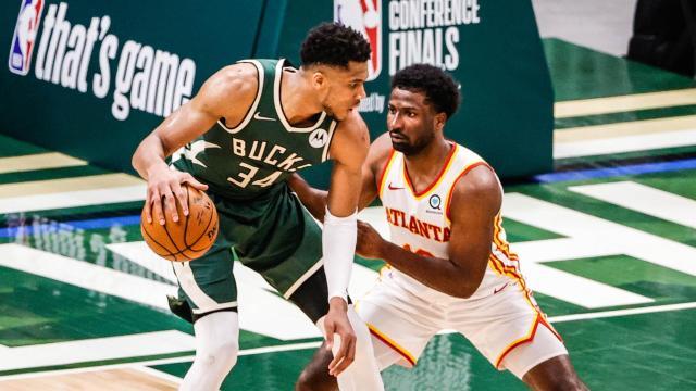 开云体育网址-吹杨神奇表现已成历史 雄鹿再战老鹰该怎样调整