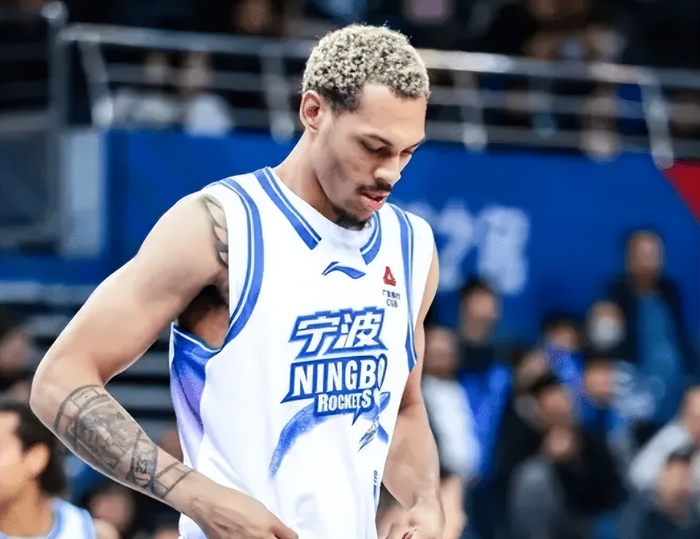 开云app-宁波冲突后续！兹利已走人，刘家成更衣室下令：破坏团队就滚蛋！|贝兹利|体育比赛|球队|比赛|数据_新浪体育_新浪新闻